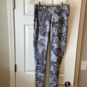 The North Face Grey Tone Pebble Print Leggings Size Medium